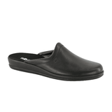 Chinelo Rohde preto de couro para homem, visto diagonalmente de frente com calcanhar aberto