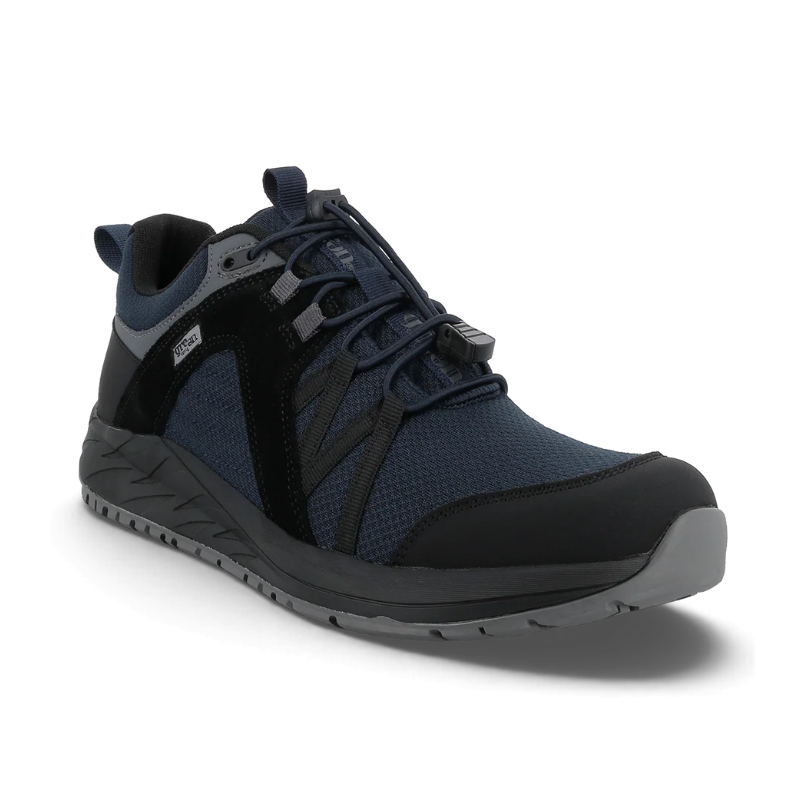 Path sneaker com atacadores elásticos