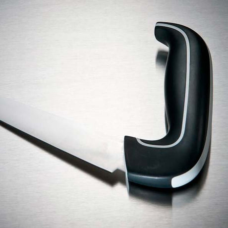 Ergonomic kitchen knife with anti-slip
